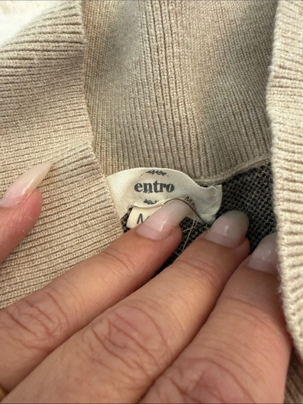 entro Beige Pullover with Brown Leopard-Cat Print